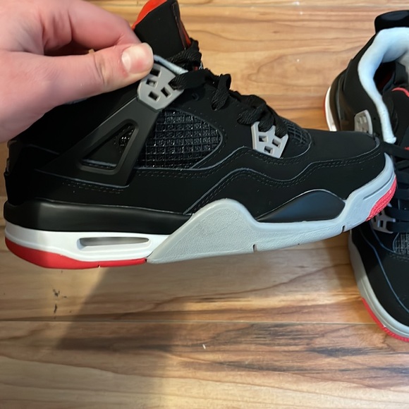 Air Jordan 4 Retro "Bred 2019 - Picture 3 of 5